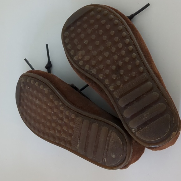 Minnetonka beaded thunderbird slip on Moccasin - Picture 9 of 11